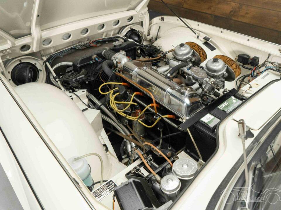 Image 19/19 of Triumph TR 4A (1966)
