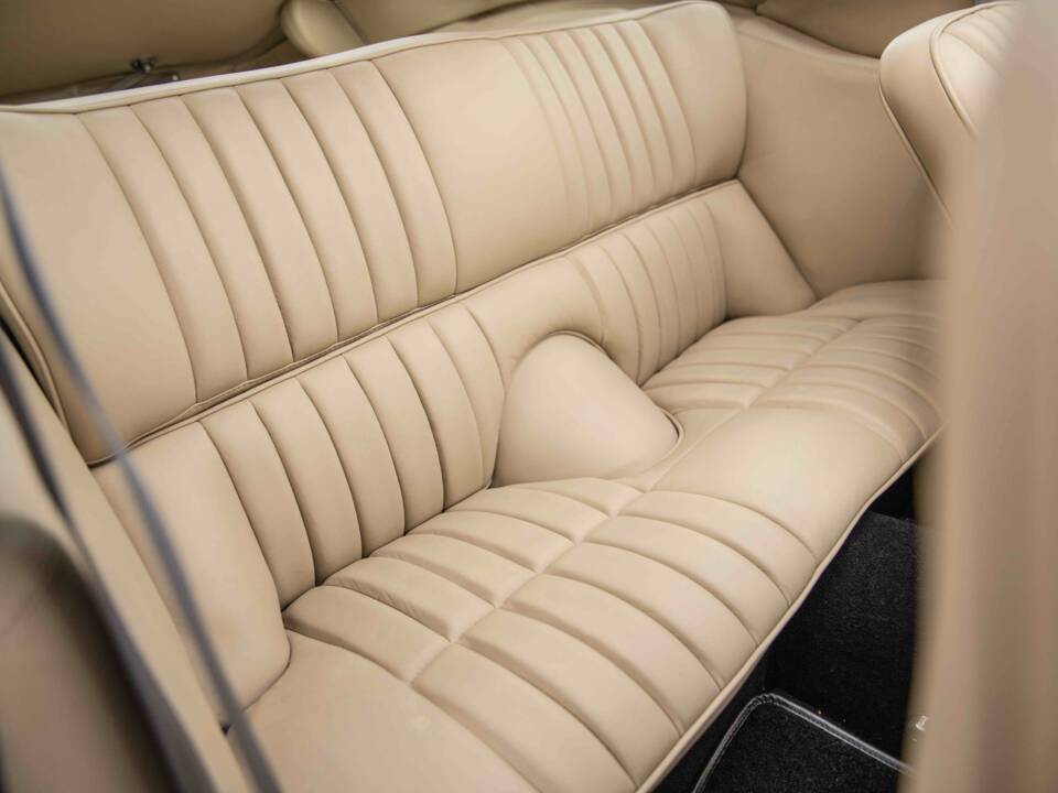 Immagine 75/88 di Jaguar E-Type (2+2) (1968)
