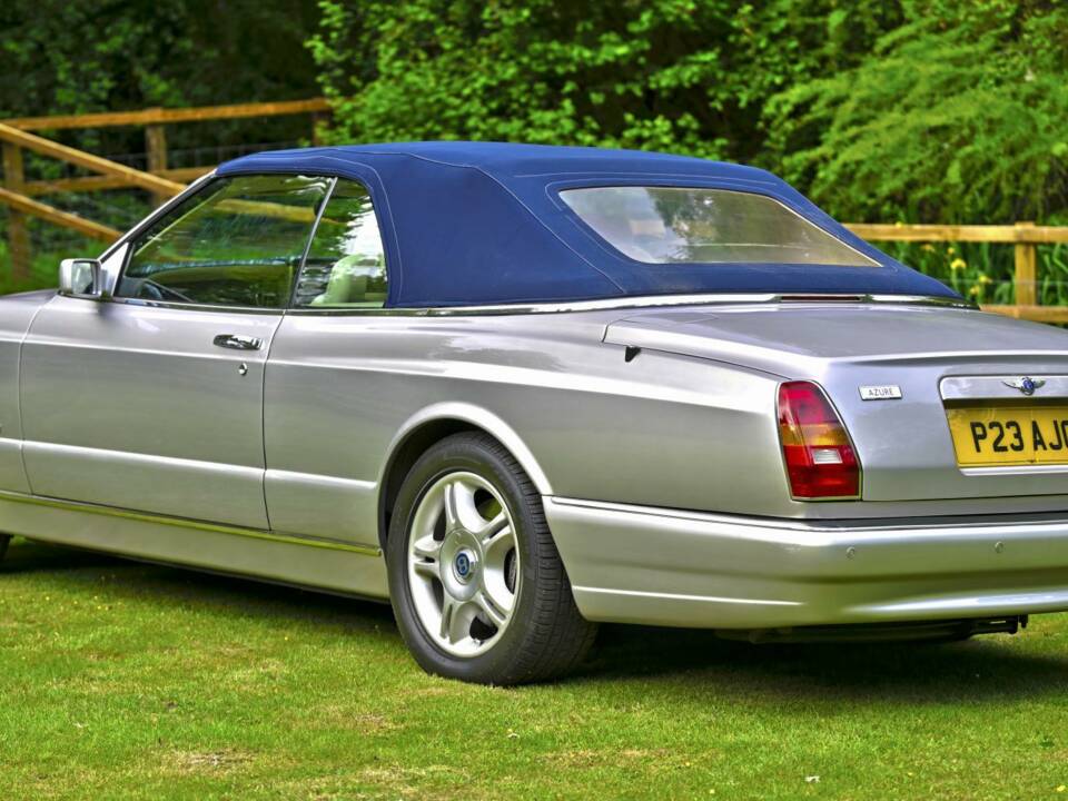 Bild 21/50 von Bentley Azure (2003)