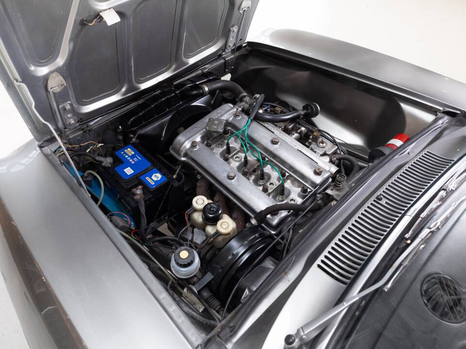 Imagen 23/36 de Alfa Romeo Giulia 1600 GT Junior (1973)