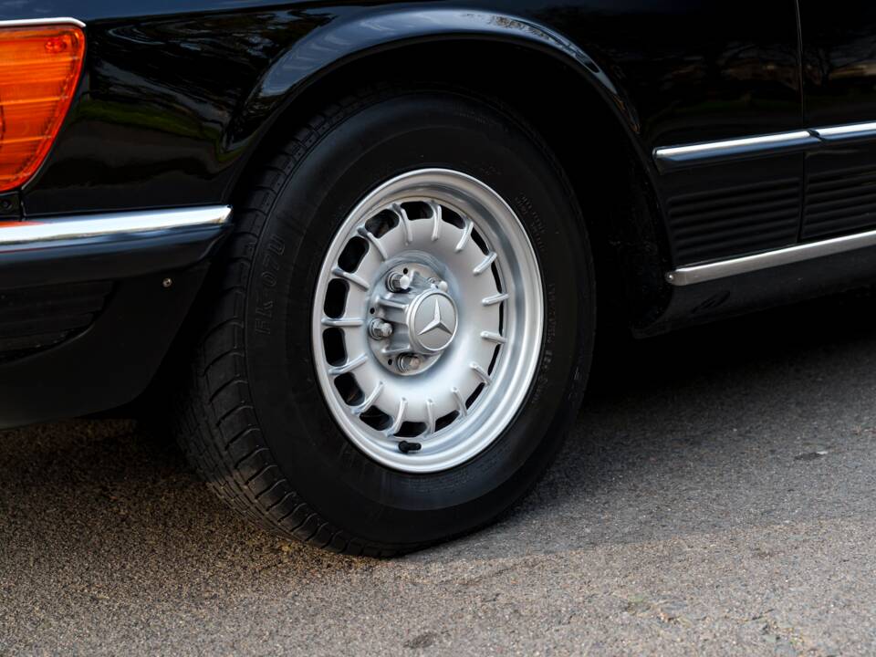 Imagen 10/28 de Mercedes-Benz 380 SL (1985)