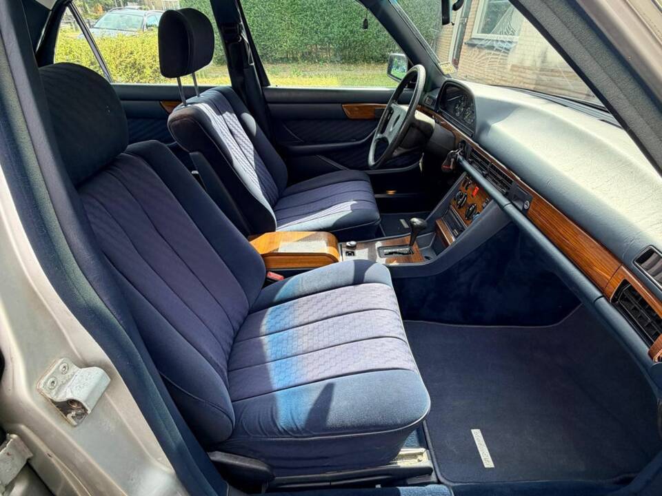 Imagen 8/8 de Mercedes-Benz 280 S (1982)