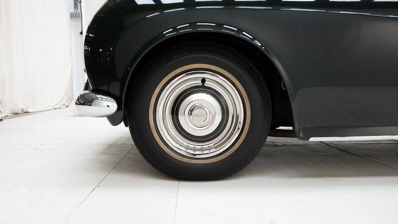 Image 8/15 of Bentley S 2 (1961)
