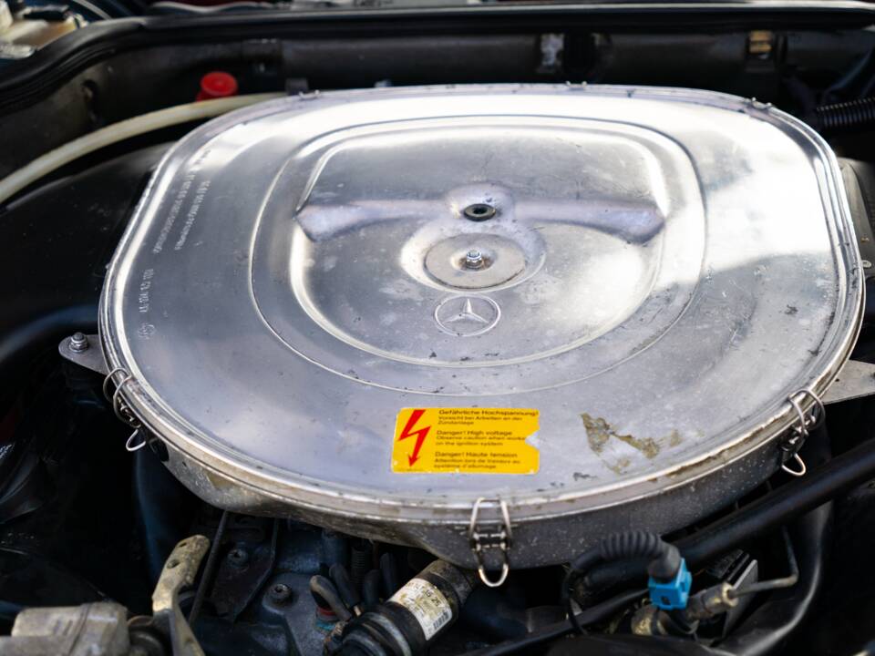 Bild 24/26 von Mercedes-Benz 500 SEC (1990)