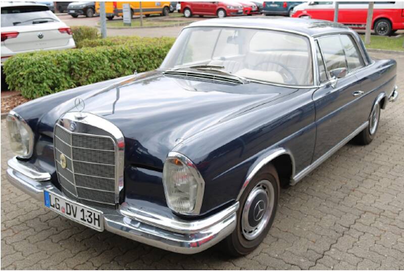 Image 2/12 of Mercedes-Benz 250 SE (1967)