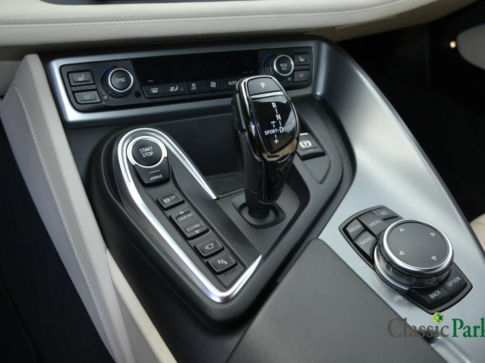 Afbeelding 39/50 van BMW i8 Coupé (2015)