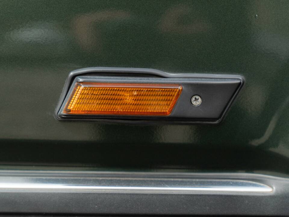 Image 14/36 of BMW 750iL (1989)