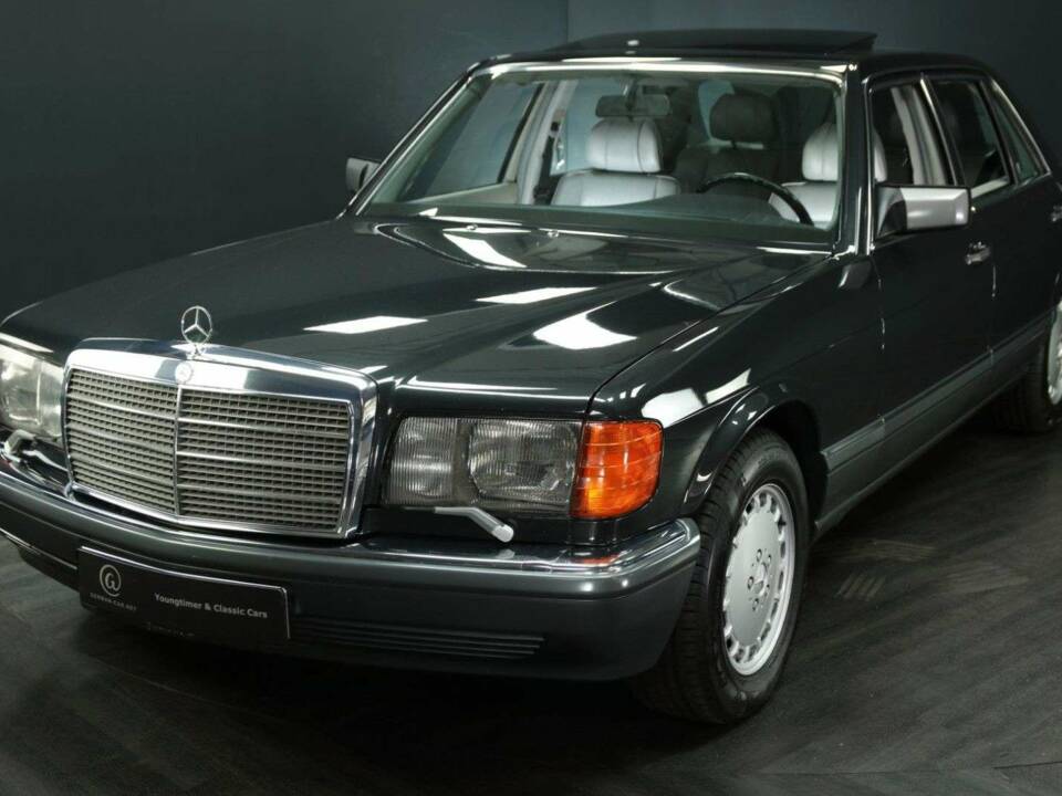 Image 1/30 of Mercedes-Benz 560 SEL (1989)