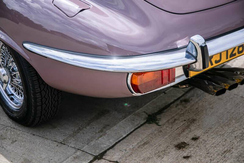 Image 21/32 de Jaguar Type E V12 (2+2) (1973)