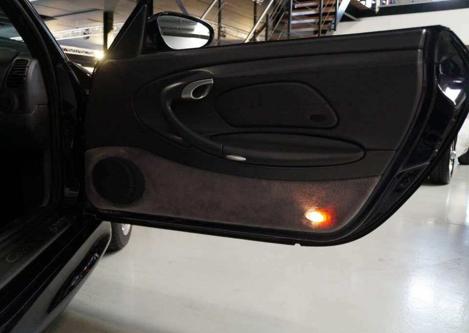 Bild 45/50 von Porsche 911 Carrera (1999)