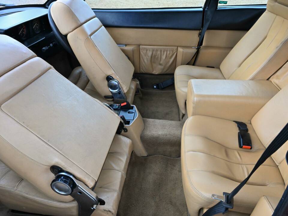 Image 48/50 of Ferrari Mondial 8 (1981)