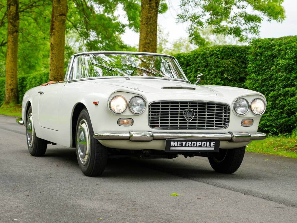Image 28/41 of Lancia Flaminia GT 3C 2.5 Convertible (1963)