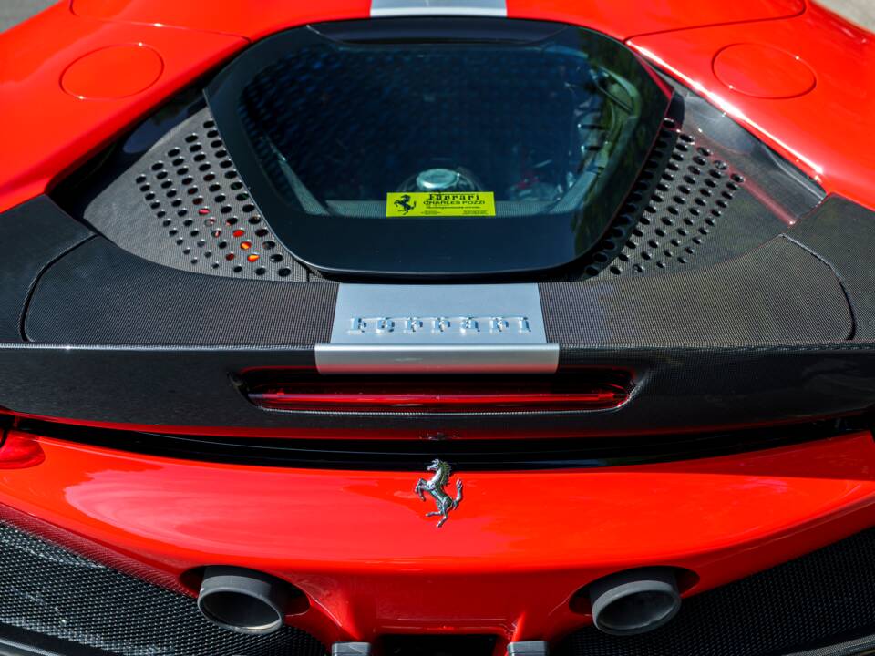 Image 15/37 of Ferrari SF90 Spider (2023)