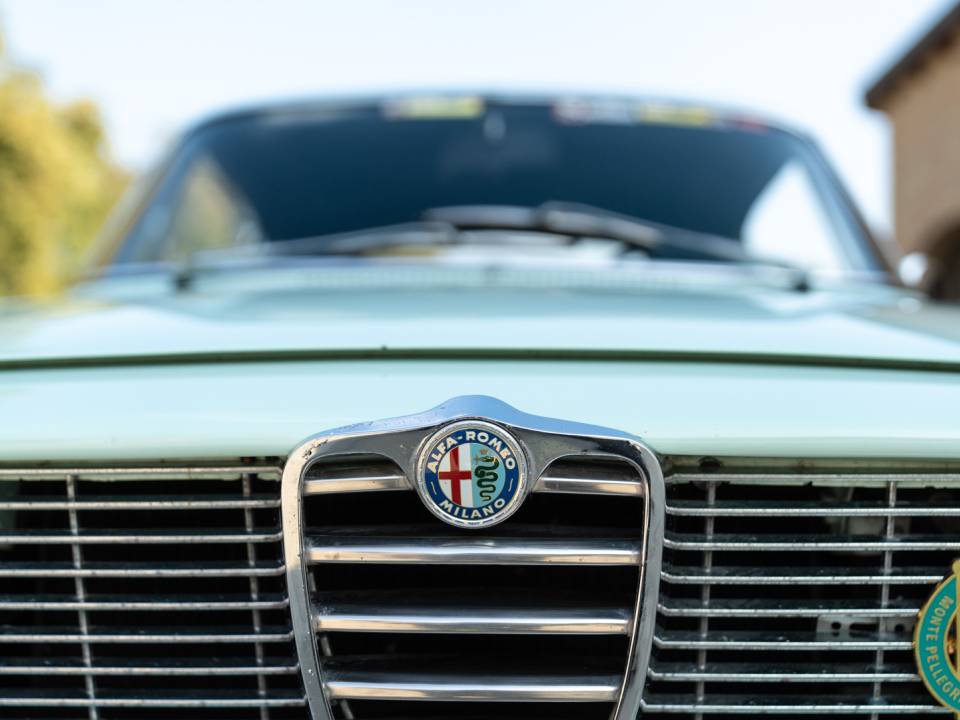 Afbeelding 20/50 van Alfa Romeo Giulia 1600 GTC (1965)