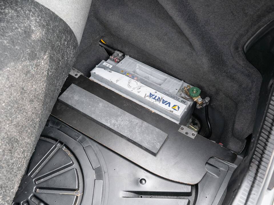 Bild 56/61 von Mercedes-Benz 500 E (1992)