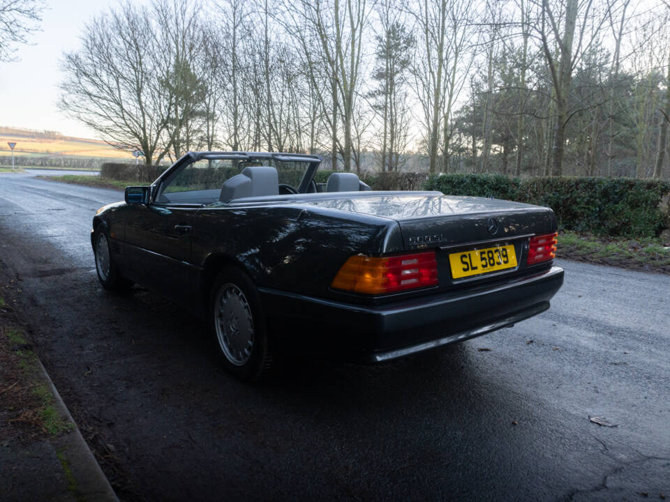 Image 4/15 of Mercedes-Benz 500 SL (1991)