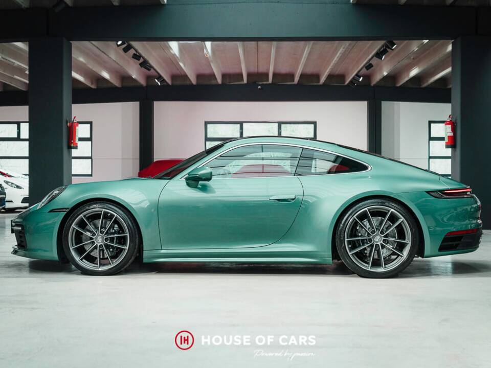Image 10/24 of Porsche 911 Carrera 4S (2023)