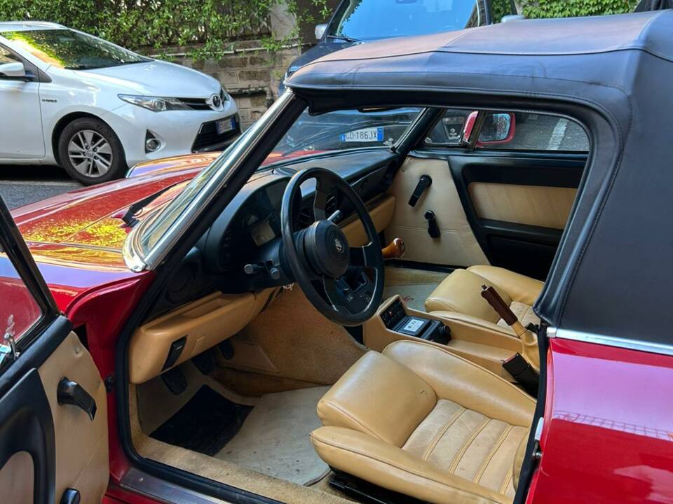 Image 6/8 of Alfa Romeo 1.6 Spider (1991)
