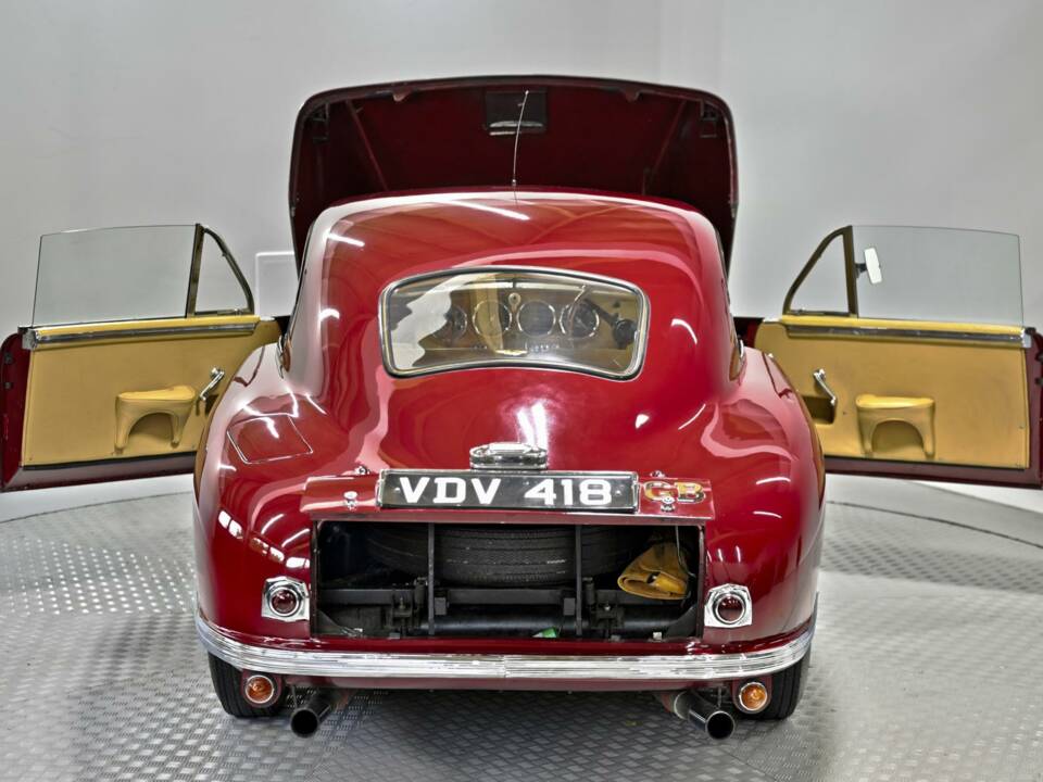 Image 21/50 de Aston Martin DB 2 Vantage (1953)