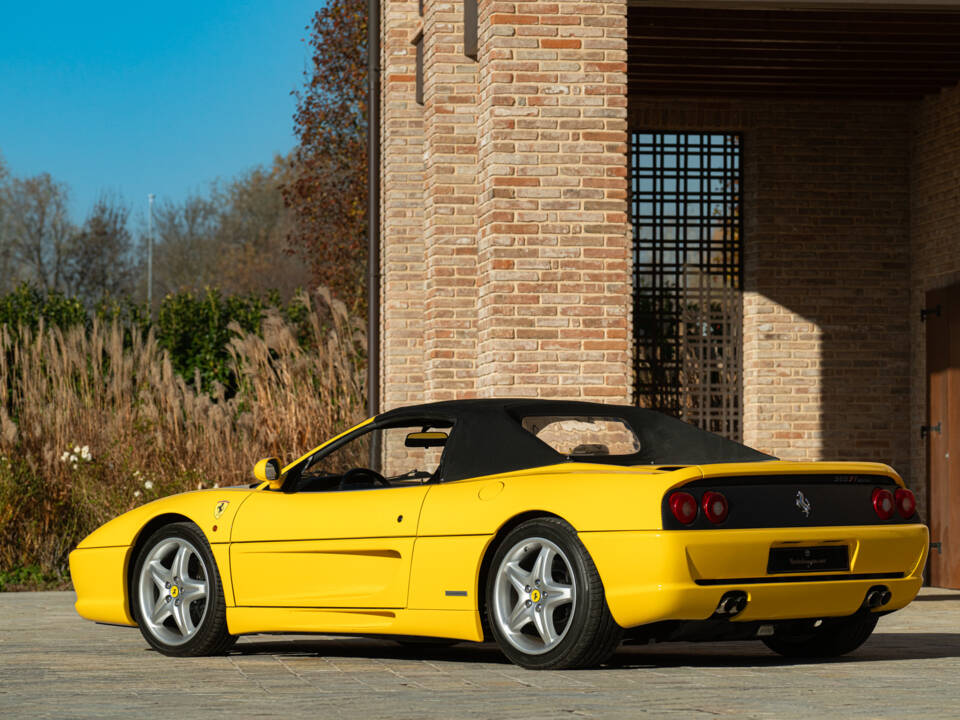 Bild 11/44 von Ferrari F 355 Spider (1998)