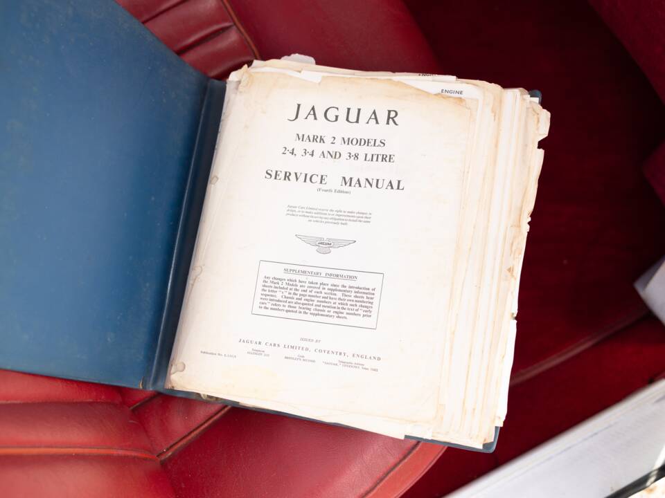 Image 34/50 of Jaguar Mk II 2.4 (1967)