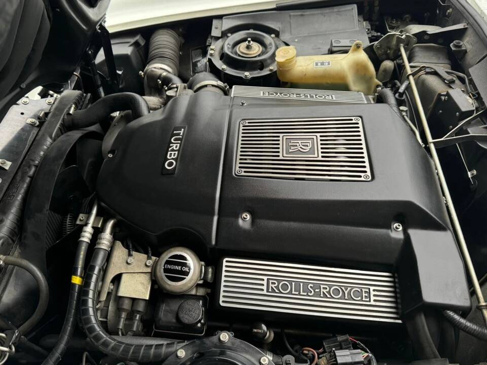Image 18/21 of Rolls-Royce Corniche S (1995)