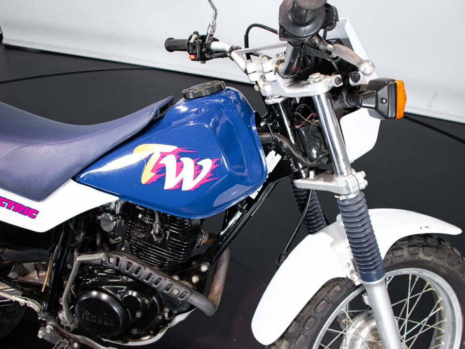 Bild 46/50 von Yamaha DUMMY (1995)