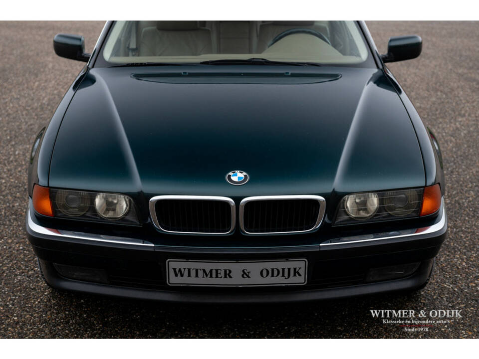 Bild 16/33 von BMW 730i (1995)