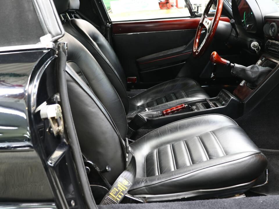 Bild 18/32 von Alfa Romeo 2.0 Spider (1989)