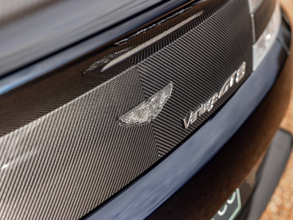 Image 41/65 of Aston Martin Vantage GT8 (2017)