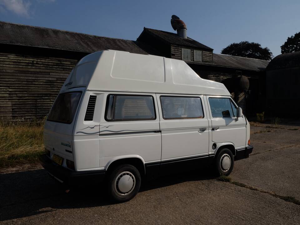 Bild 4/98 von Volkswagen T3 Westfalia 1.6 TD (1990)