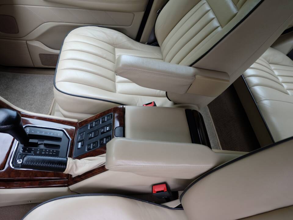 Afbeelding 17/95 van Land Rover Range Rover 4.6 Vogue (2002)