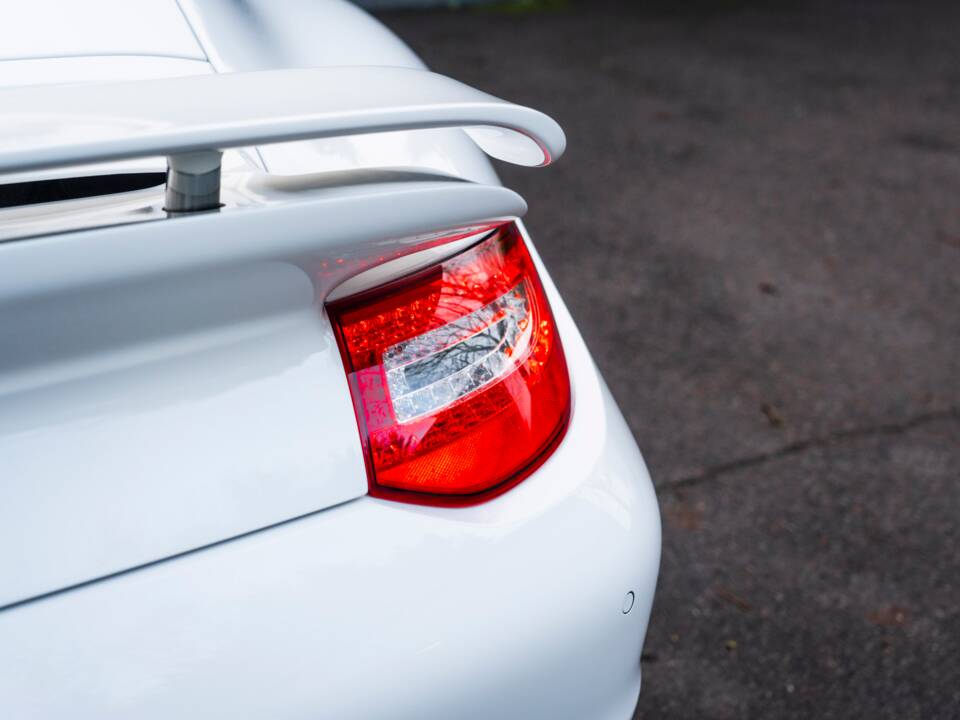 Bild 10/52 von Porsche 911 Turbo (2010)