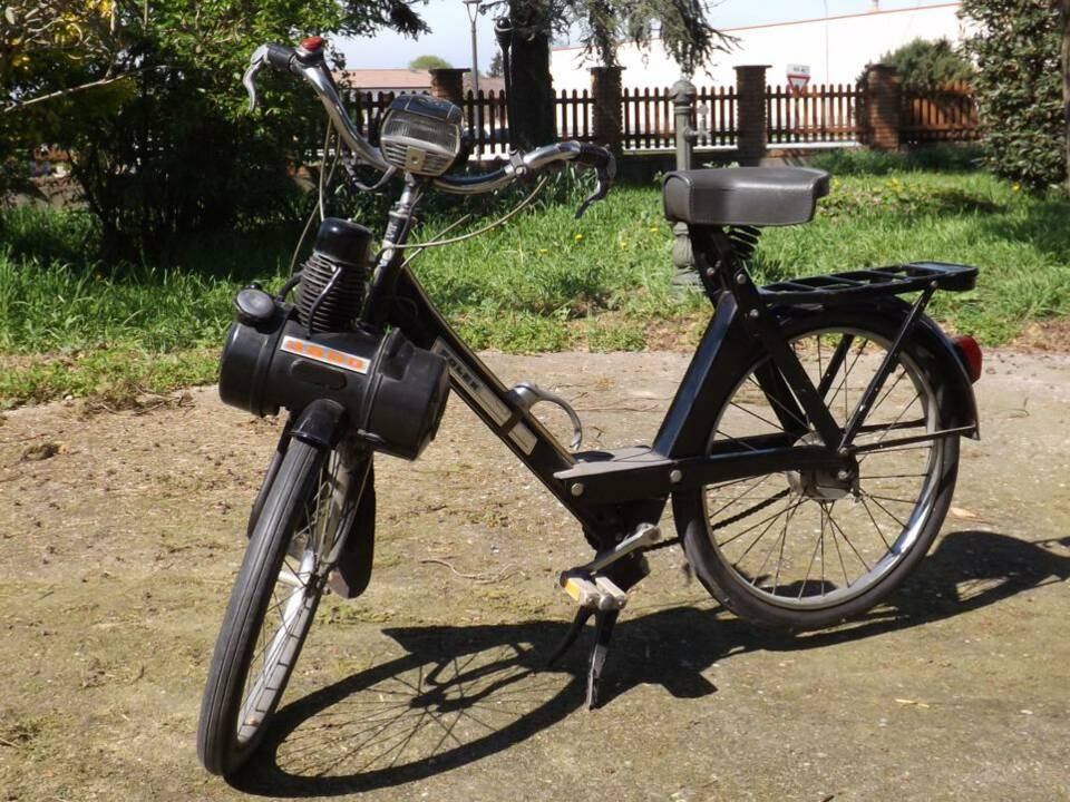 Image 2/27 of Solex Vélosolex Model 3800 (1967)