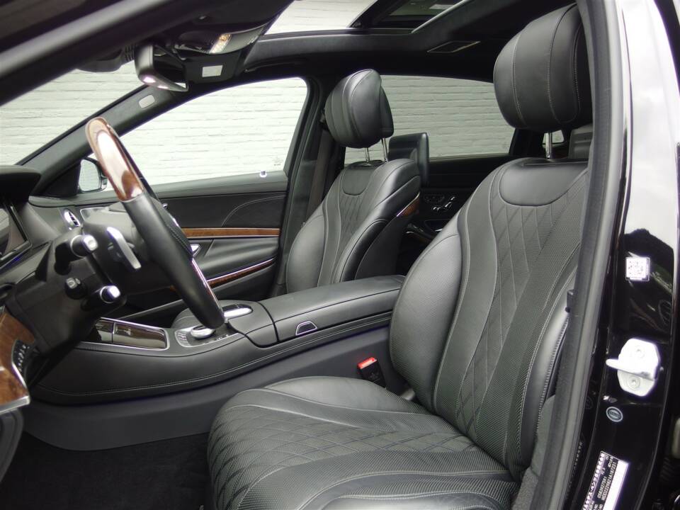Bild 14/99 von Mercedes-Benz Maybach S 500 (2015)