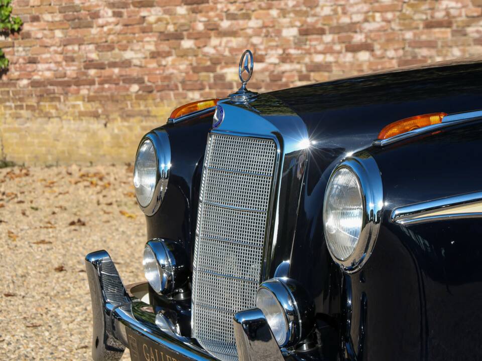Imagen 24/50 de Mercedes-Benz 220 S Cabriolet (1956)