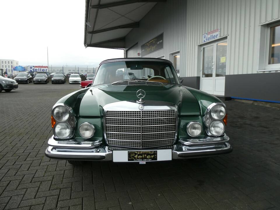 Afbeelding 2/26 van Mercedes-Benz 280 SE 3,5 (1970)
