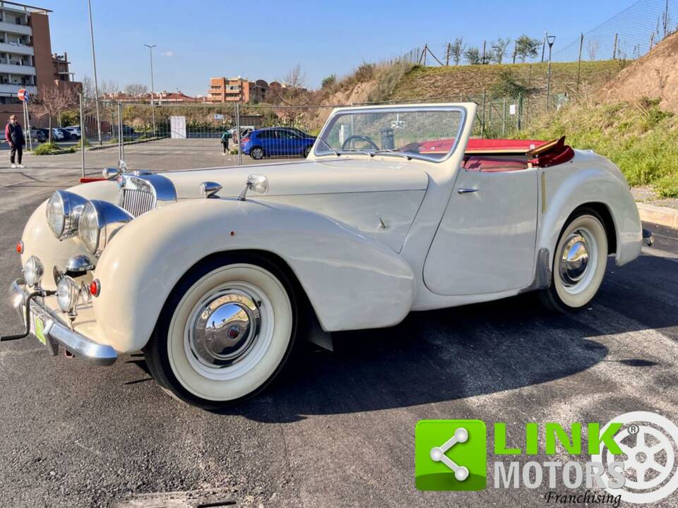 Image 4/10 de Triumph Dolomite 2-Litre (1942)