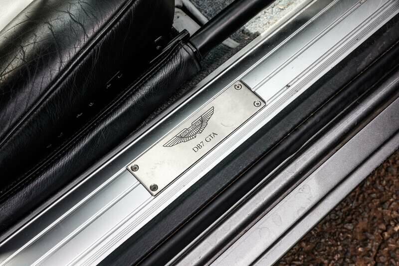 Image 11/36 of Aston Martin DB 7 GTA (2003)