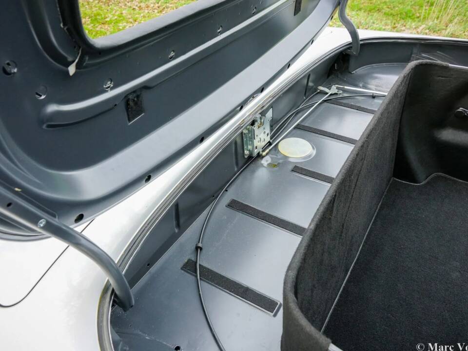 Bild 44/59 von Mercedes-Benz 280 SL (1985)