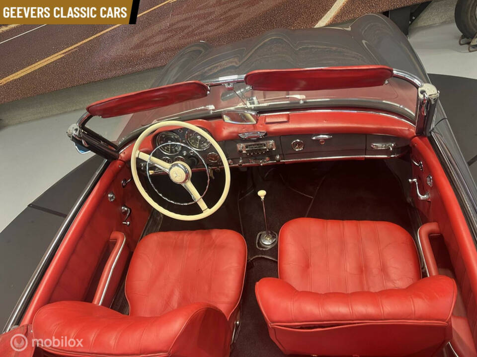 Image 41/50 of Mercedes-Benz 190 SL (1961)