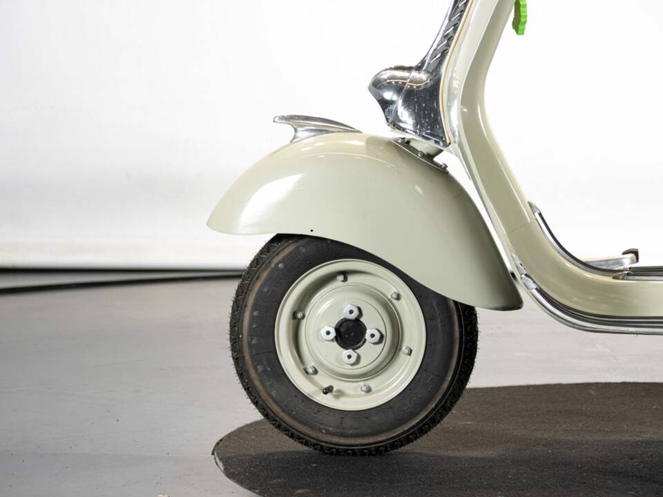 Bild 9/50 von Piaggio Vespa 150 "Struzzo" VL (1955)