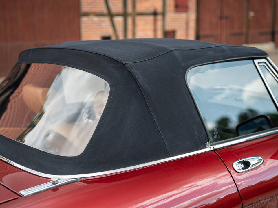 Image 17/42 of Alfa Romeo 2.0 Spider (1990)