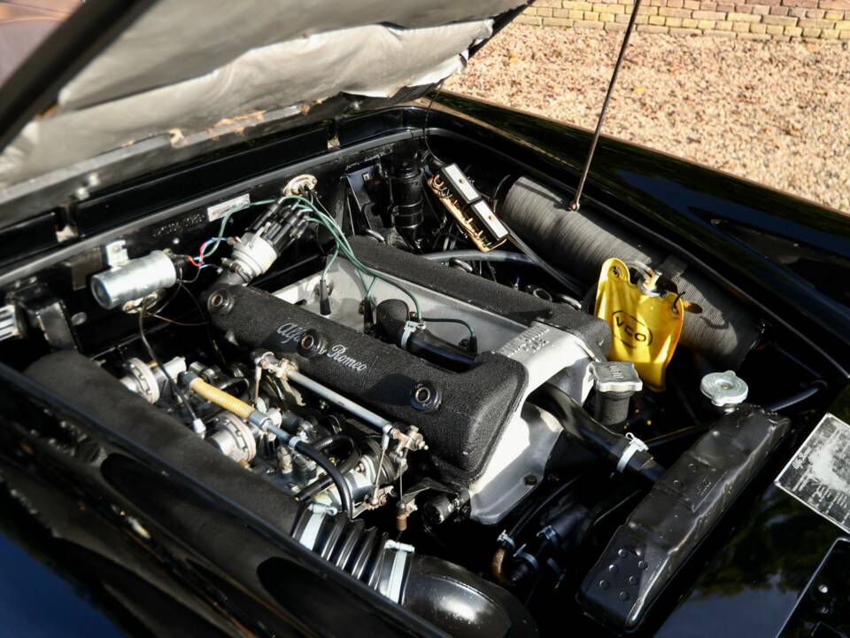 Bild 23/50 von Alfa Romeo 2000 Spider (1961)