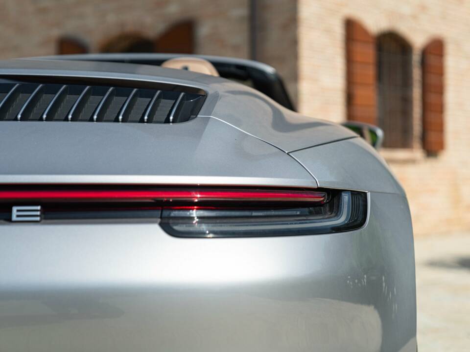 Image 42/50 of Porsche 911 Carrera 4S (2019)