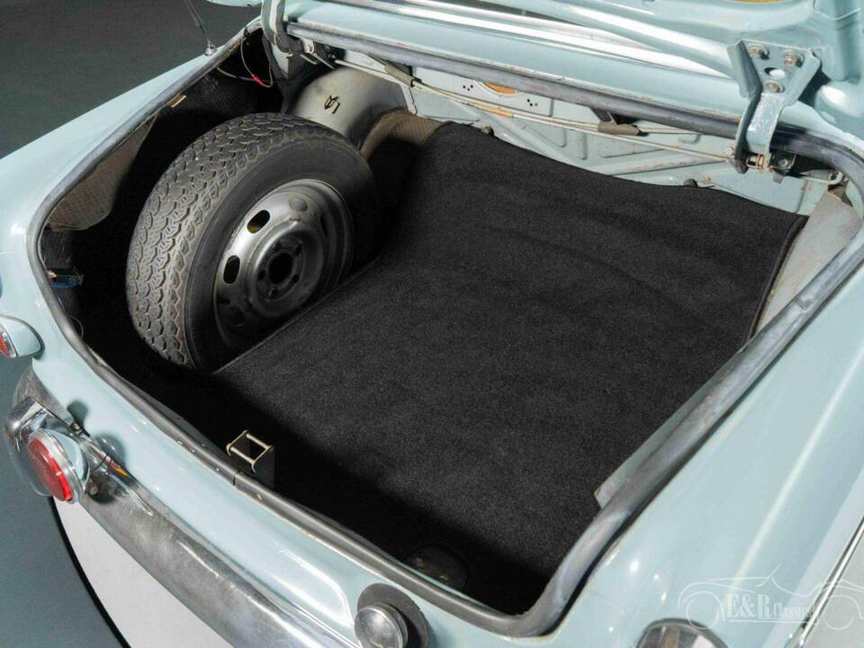 Image 19/19 of Volvo P 121 (1965)