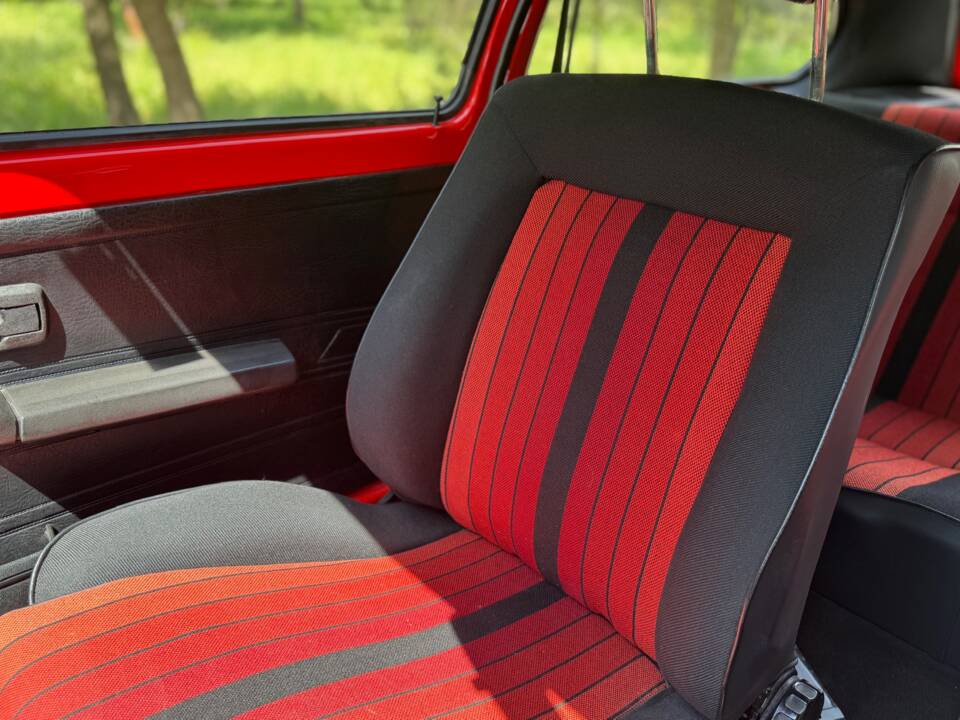 Immagine 18/31 di Volkswagen Golf I GTI 1.6 (1982)