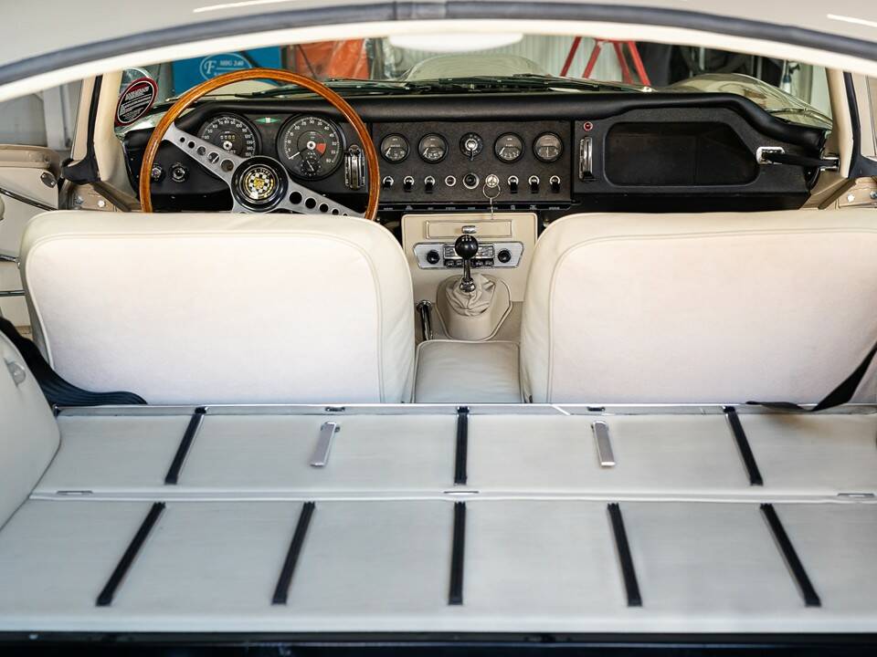 Bild 16/102 von Jaguar E-Type 4.2 (1966)