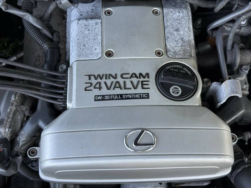 Image 22/25 of Lexus SC 300 (1995)