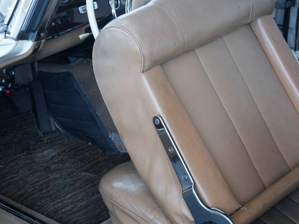 Afbeelding 40/50 van Mercedes-Benz 300 SE (1963)